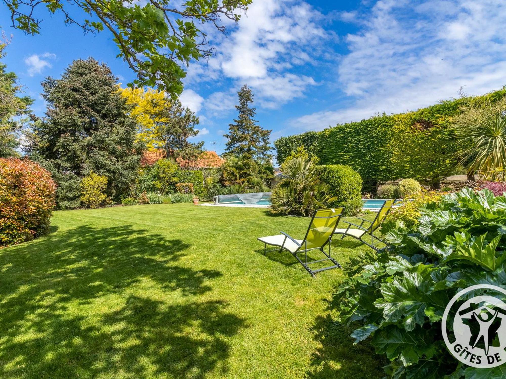 Doue-en-Anjou Sejour De Charme Avec Piscine A Saint-Georges-Sur-Layon, Proche De Saumur Et Des Chateaux De La Loire - Fr-1-622-81 Bed & Breakfast エクステリア 写真